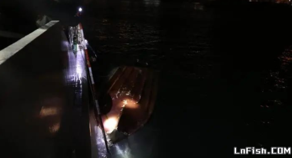 辽宁大连：一艘垂钓船船头进水 7名遇险人员全部获救